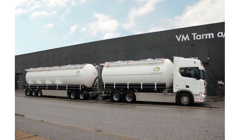 HNT Schakt & Transport AB - 32 m3 feed tanker superstructure and 61 m3 trailer
