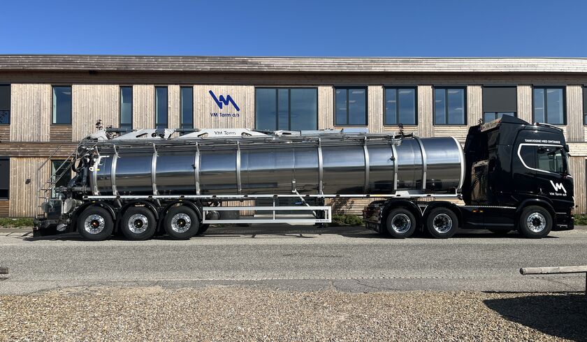 DMS Entreprenad AB - 36,000 litre liquid manure tanker semi-trailer
